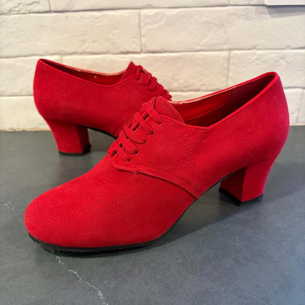 Aris Allen sz 10 red Chic Red Suede dancing shoes 👠